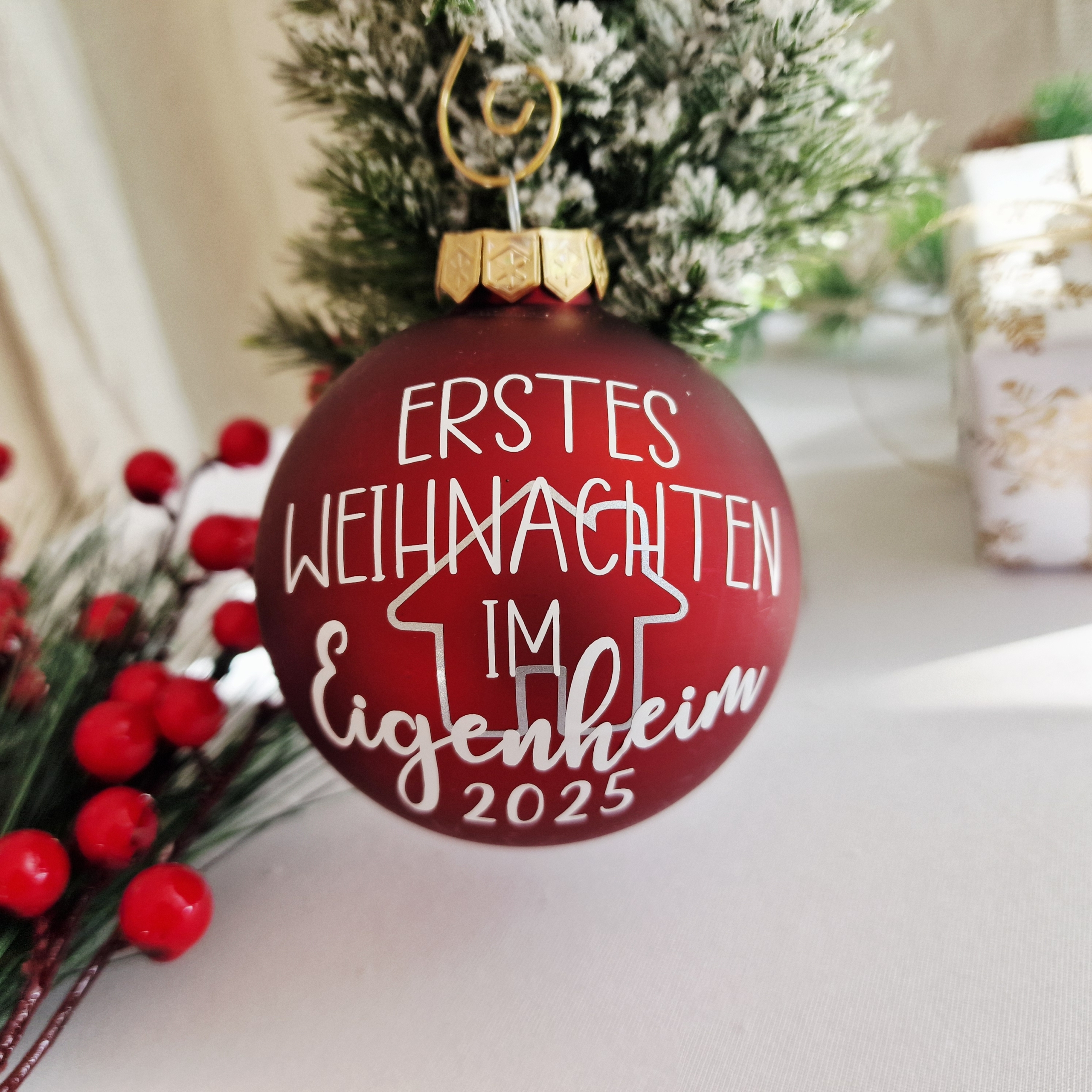Weihnachtskugel Eigenheim